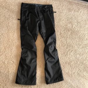 Women’s Volcom Snowboarding or ski pants Black